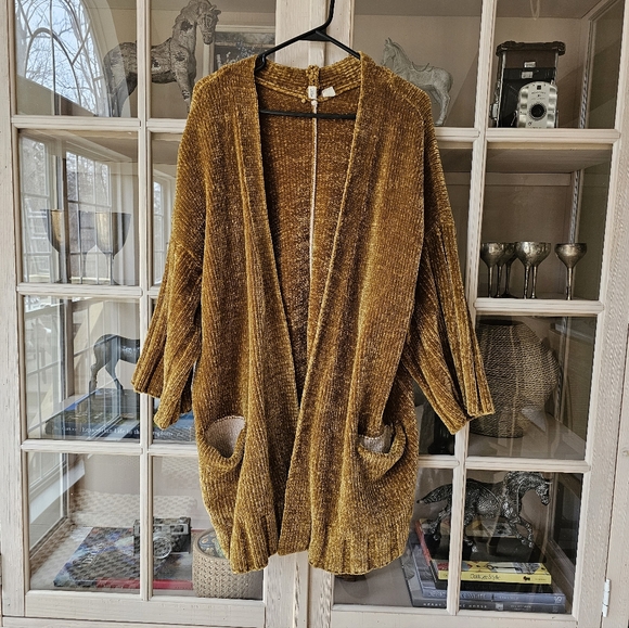 Anthropologie Sweaters - Anthropologie Gold Cardigan Sweater